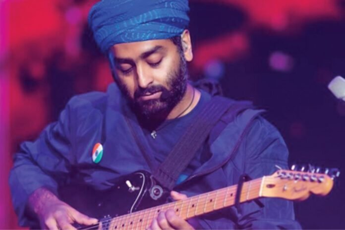 Arijit Singh stopped his concert in the middle and apologized to the woman, know what happened...
