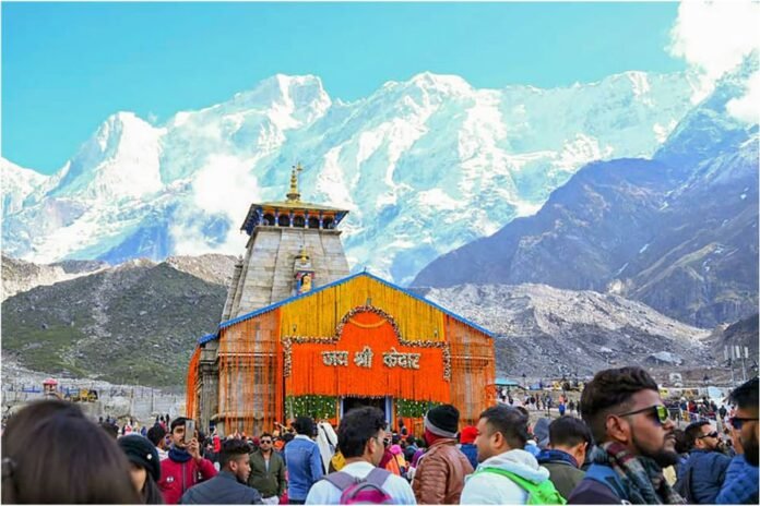 Helicopter service started for Baba Kedarnath Dham, passengers are also very excited
