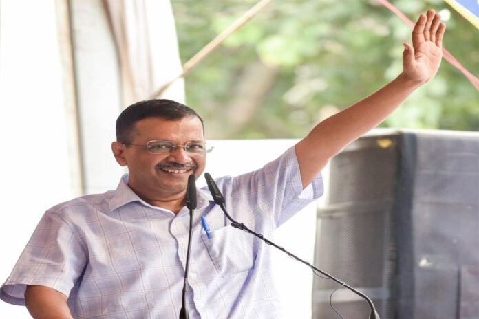 Kejriwal held a meeting at Jantar Mantar
