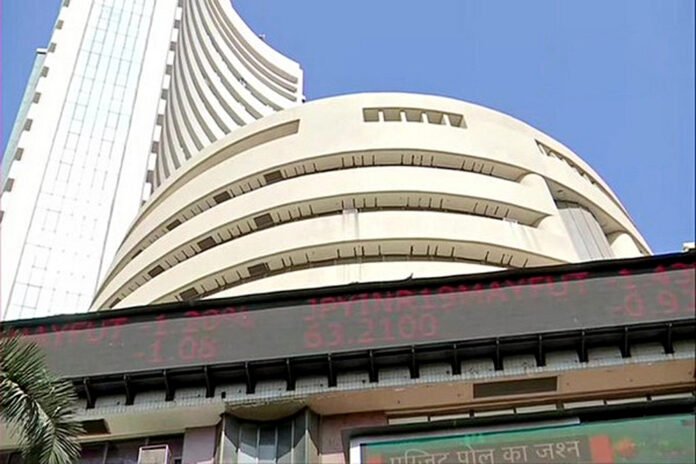 Stock market closed flat after hitting all-time high
