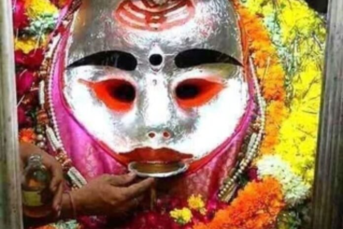 Ujjain: God drinks alcohol in this temple of India! It is still a mystery...
