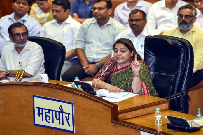 Why did Aam Aadmi Party not contest elections?
