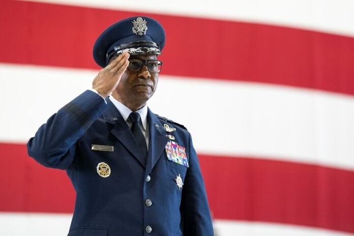 Austin praised Transcom for enabling DOD to get projects worldwide

