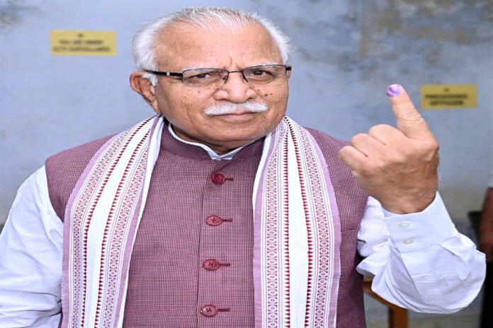 Haryana Elections: Union Minister Manohar Lal casts his vote
