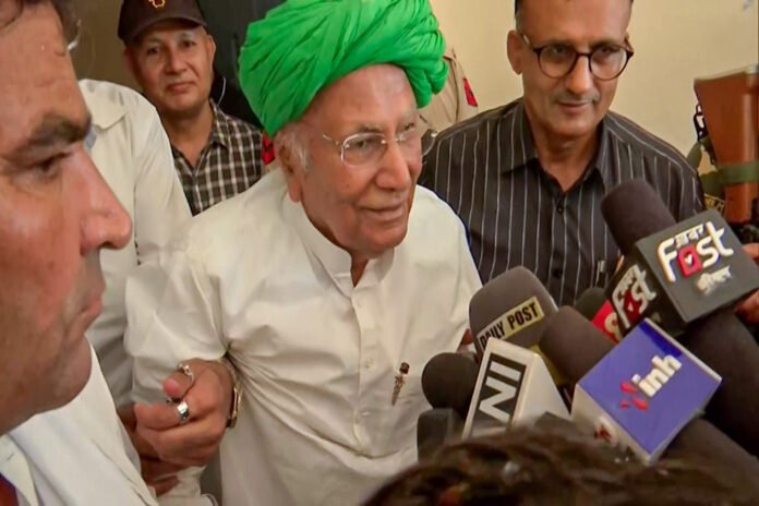 If Chautala family unites then Congress will be in trouble
