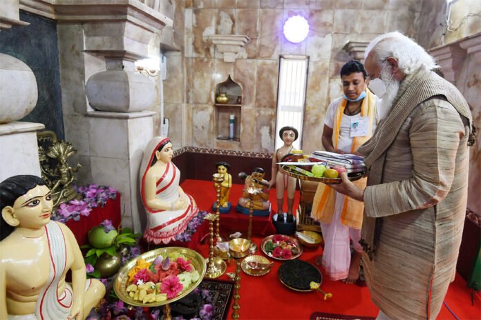 Modi's crown stolen from Bangladesh Kali temple
