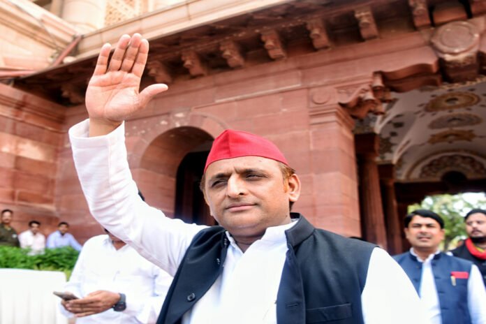 Politics heated up over Akhilesh going to JPNIC
