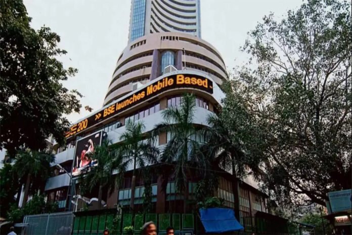 Indian stock market closed in the green, Sensex rose 694 points.
