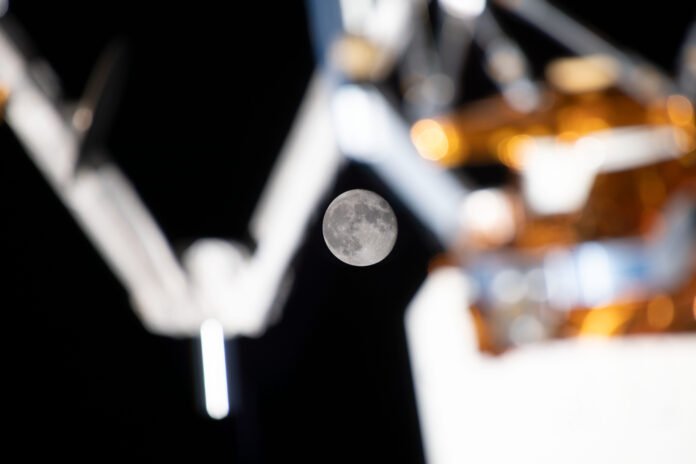 NASA Seeks Industry Concepts on Moon, Mars Communications - NASA
